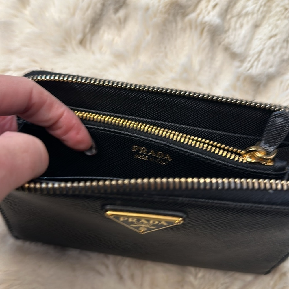 Prada Saffiano bag and wallet as new. 2 way to wear it! - Picture 10 of 12